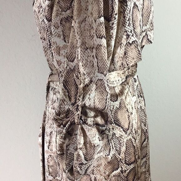 Eye Candy Robe Snakeskin Gown Collar Tab Sleeves Belted Midi V-Neck Size M - Picture 7 of 11